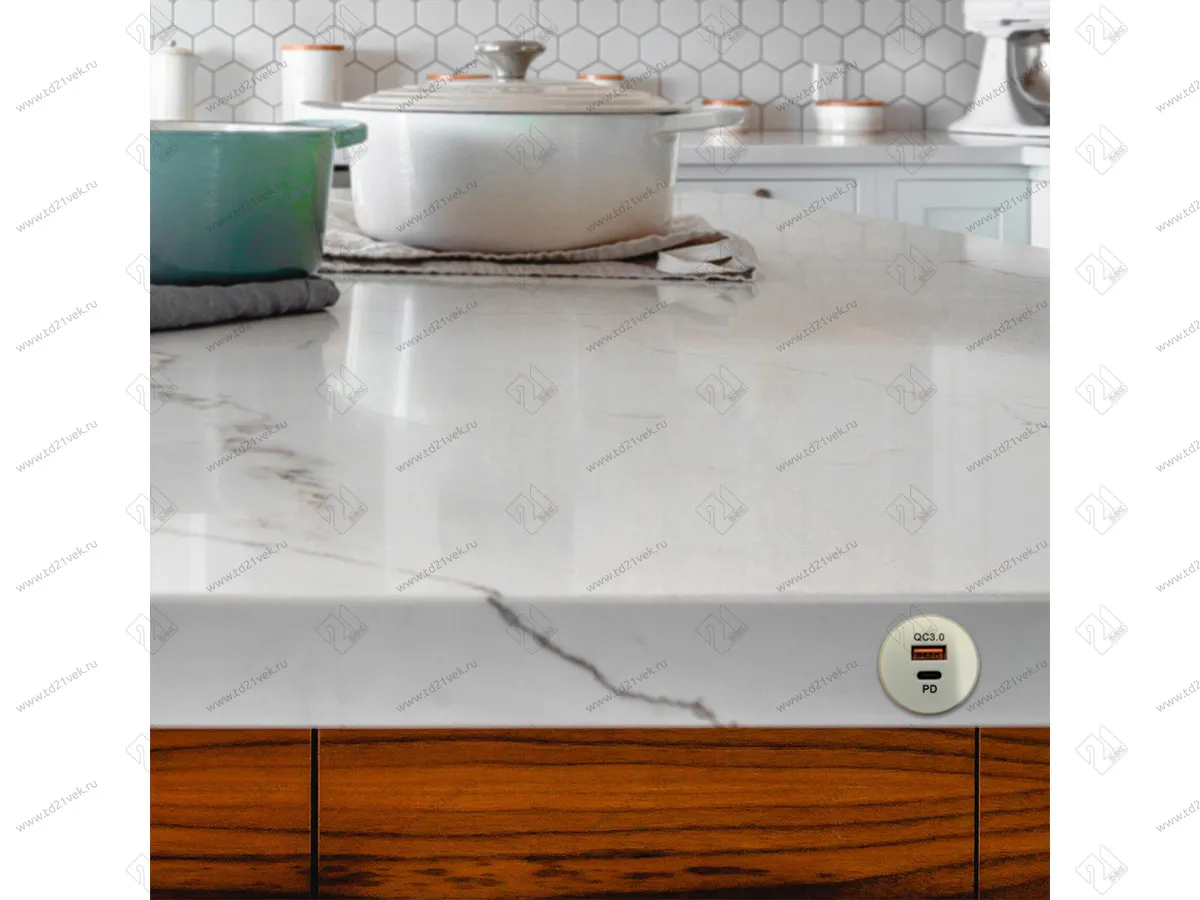 06.800.01.350 USB-розетка, врезная, 1USB-A:+1Type-C 5V/3А, встраиваемая, входное напряжение 12В, серебристый, 37х27.5мм 6