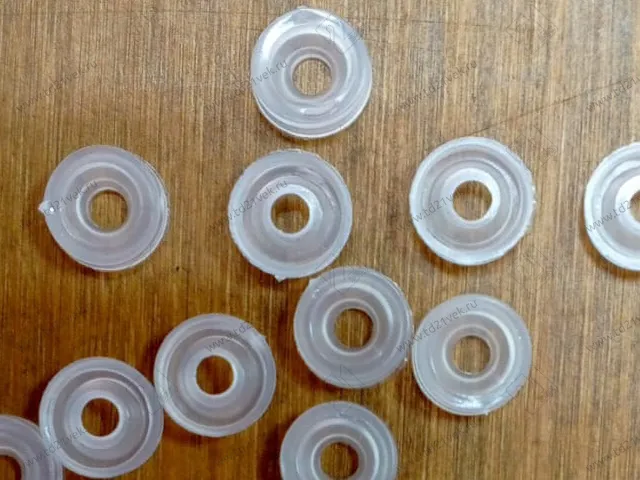 Шайба пластмассовая (прозрачная) внешн.-12, внут.- 4 мм, 1уп.= 1000 шт. 2