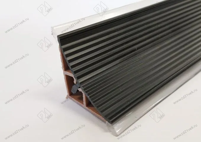 Плинтус кухонный пластиковый рифлен. вогнутый "ЧЕРНЫЙ"  3,05 м  арт.281 <1/48> 1