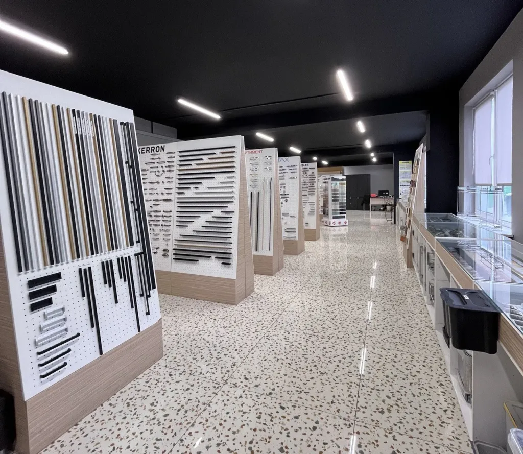 Шоу рум 21 ВЕКа_2.jpg Шоу рум 21 ВЕКа_2.jpg